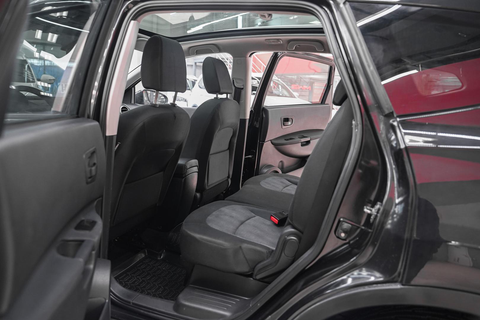 Nissan Qashqai+2 2010, черный, ДЦ Орехово