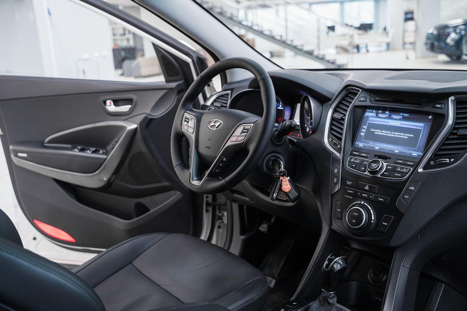 Hyundai Santa Fe 2014, белый, ДЦ Орехово