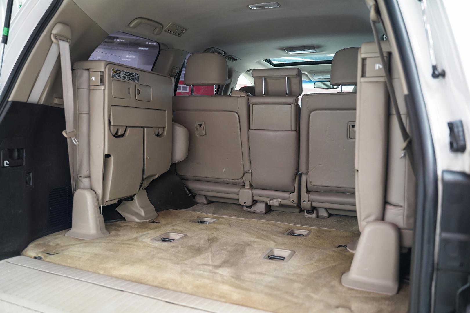 Toyota Land Cruiser 2011, белый, ДЦ Орехово