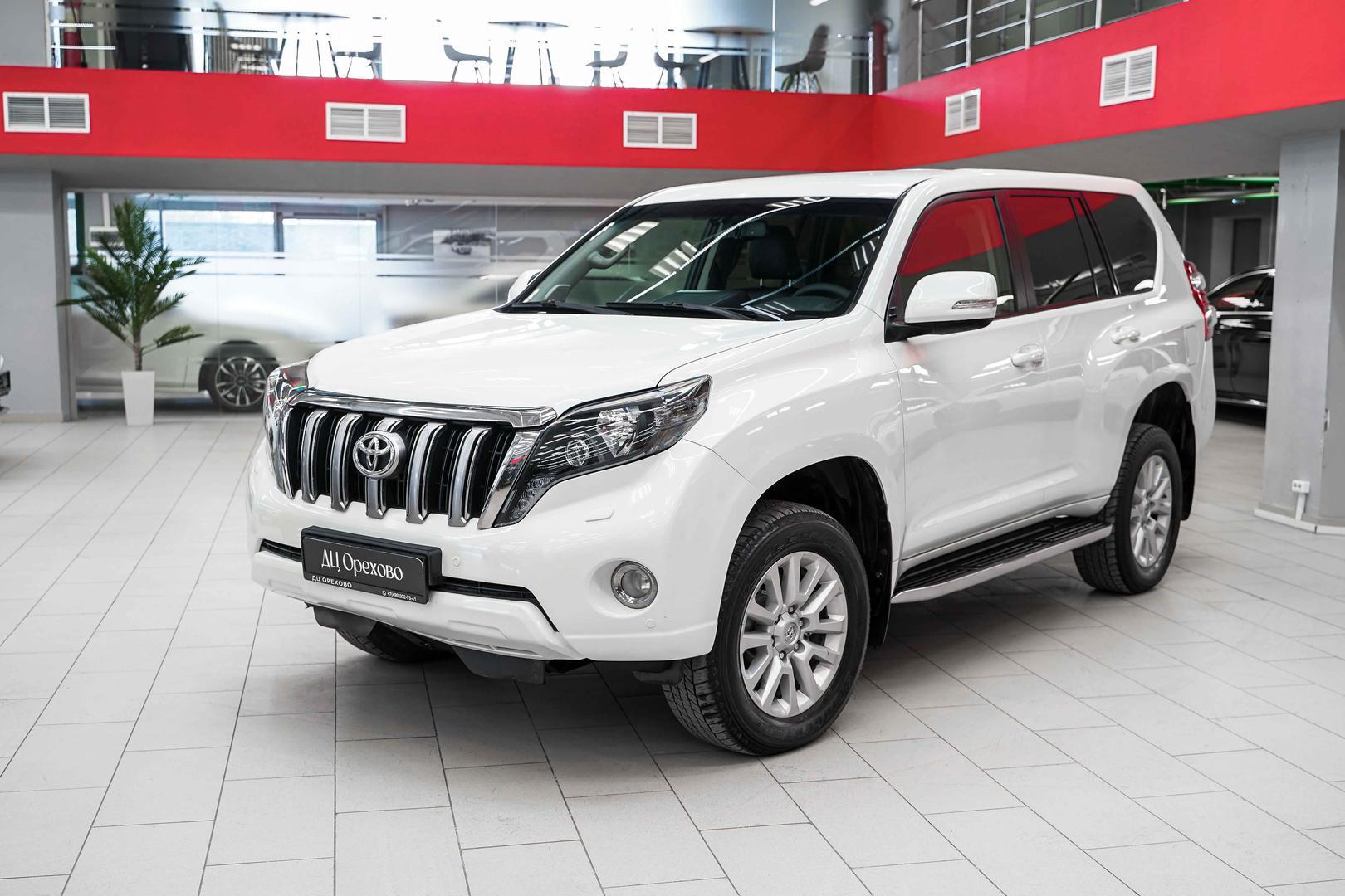 Toyota Land Cruiser Prado 2013, белый, ДЦ Орехово