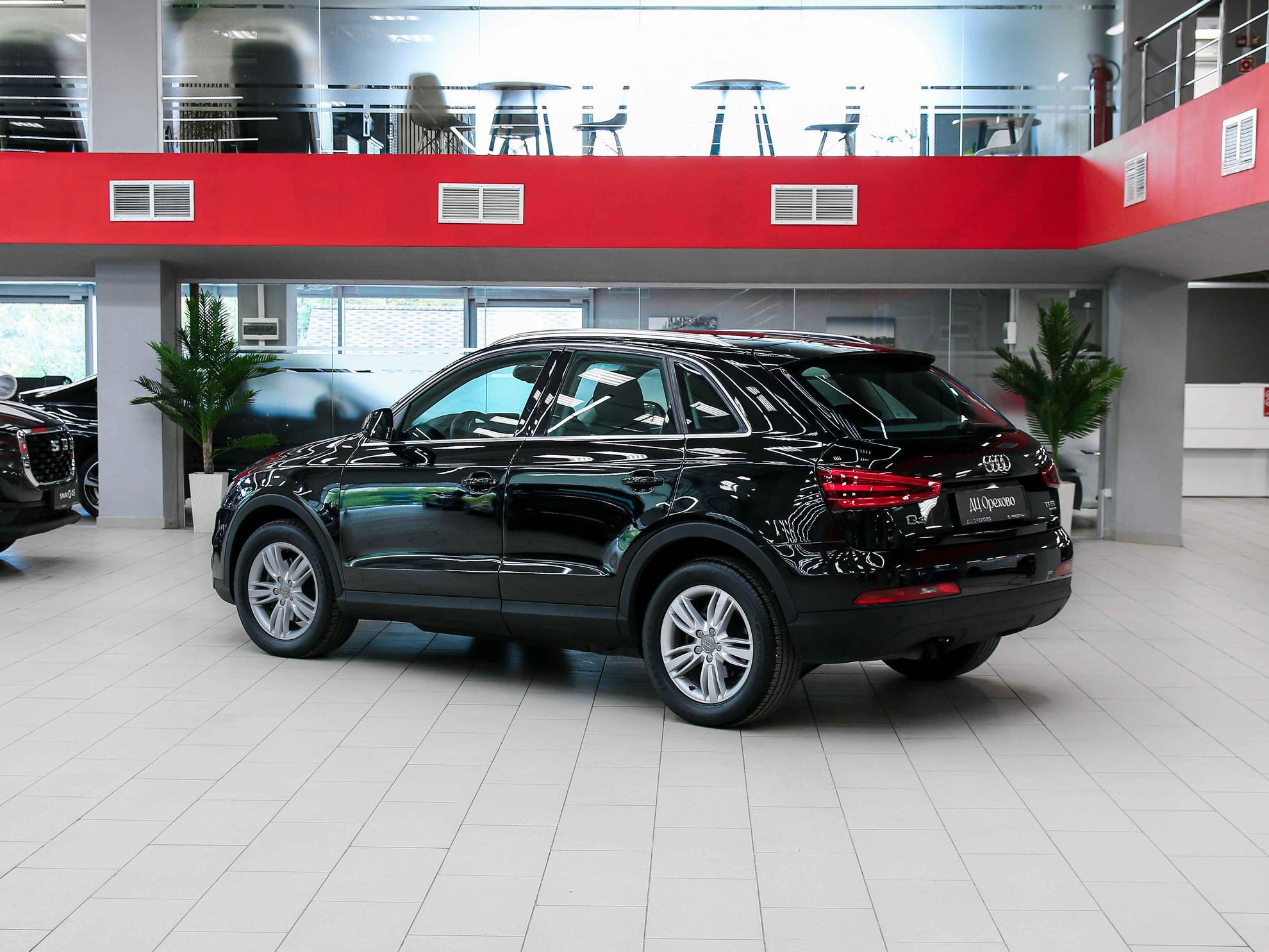 Audi Q3 2012, черный, ДЦ Орехово