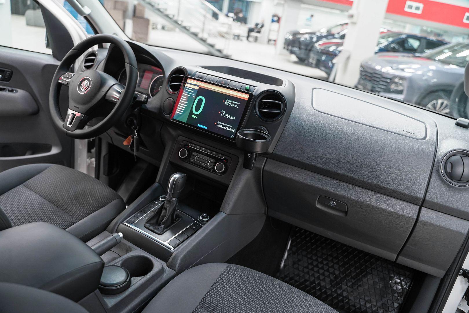 Volkswagen Amarok 2013, белый, ДЦ Орехово
