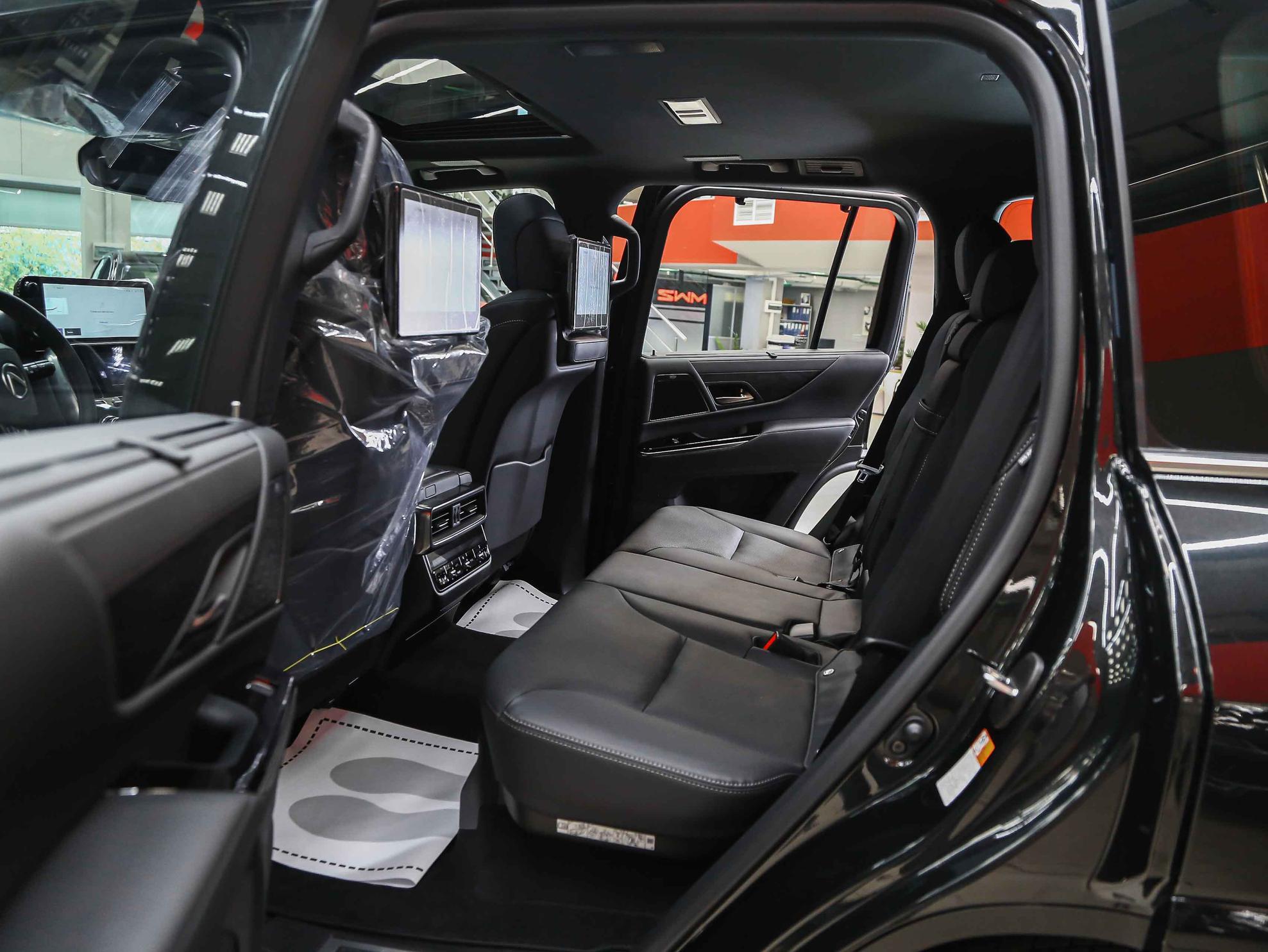 Lexus LX 2026, черный, ДЦ Орехово