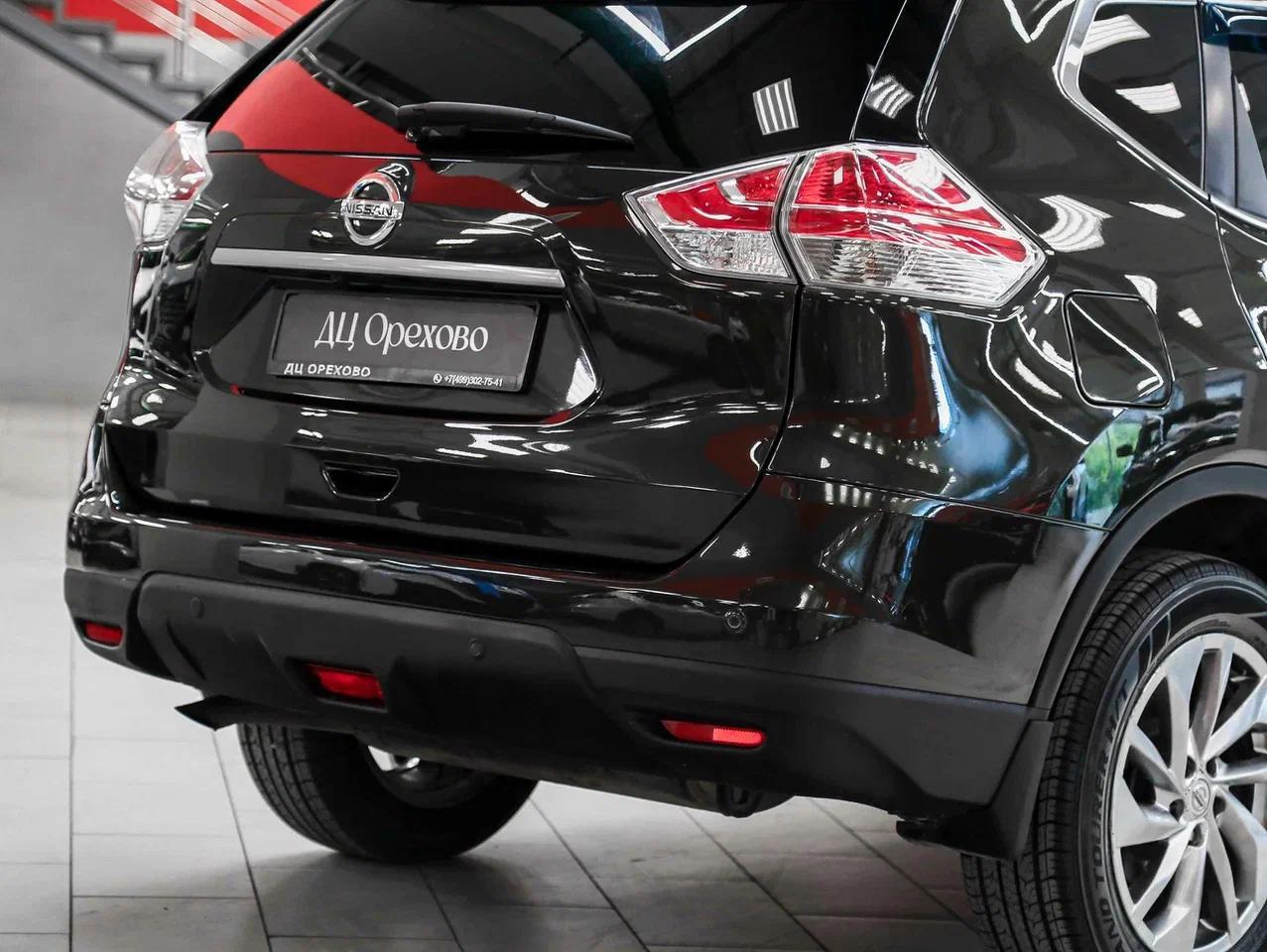 Nissan X-Trail 2015, зеленый, ДЦ Орехово