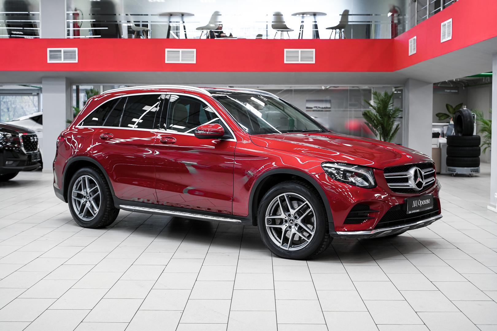 Mercedes-Benz GLC 2017, красный, ДЦ Орехово