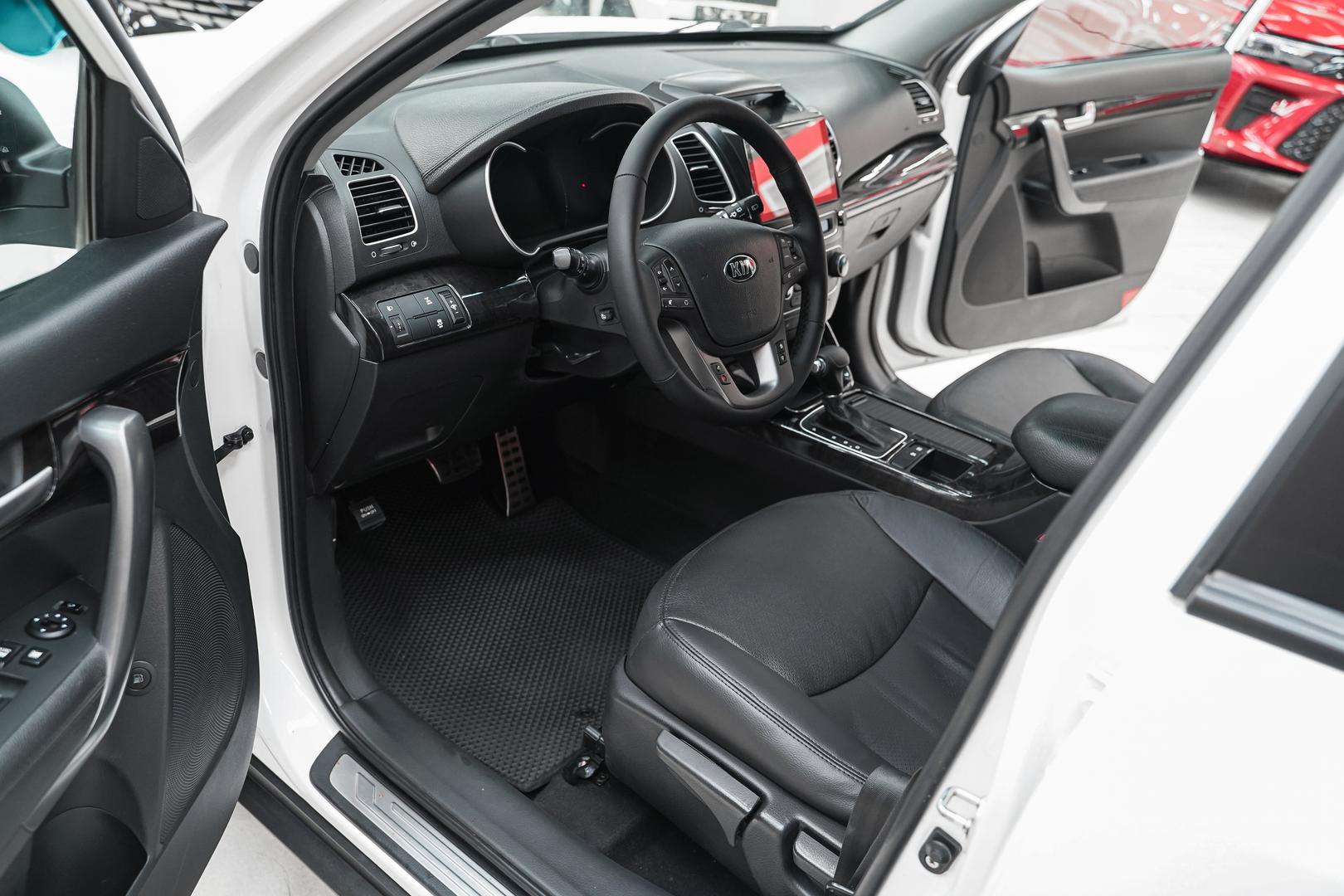 Kia Sorento 2013, белый, ДЦ Орехово