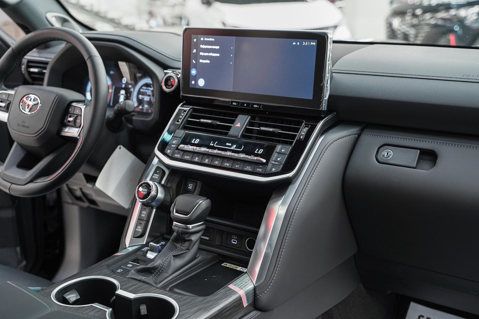 Toyota Land Cruiser 2025, черный, ДЦ Орехово
