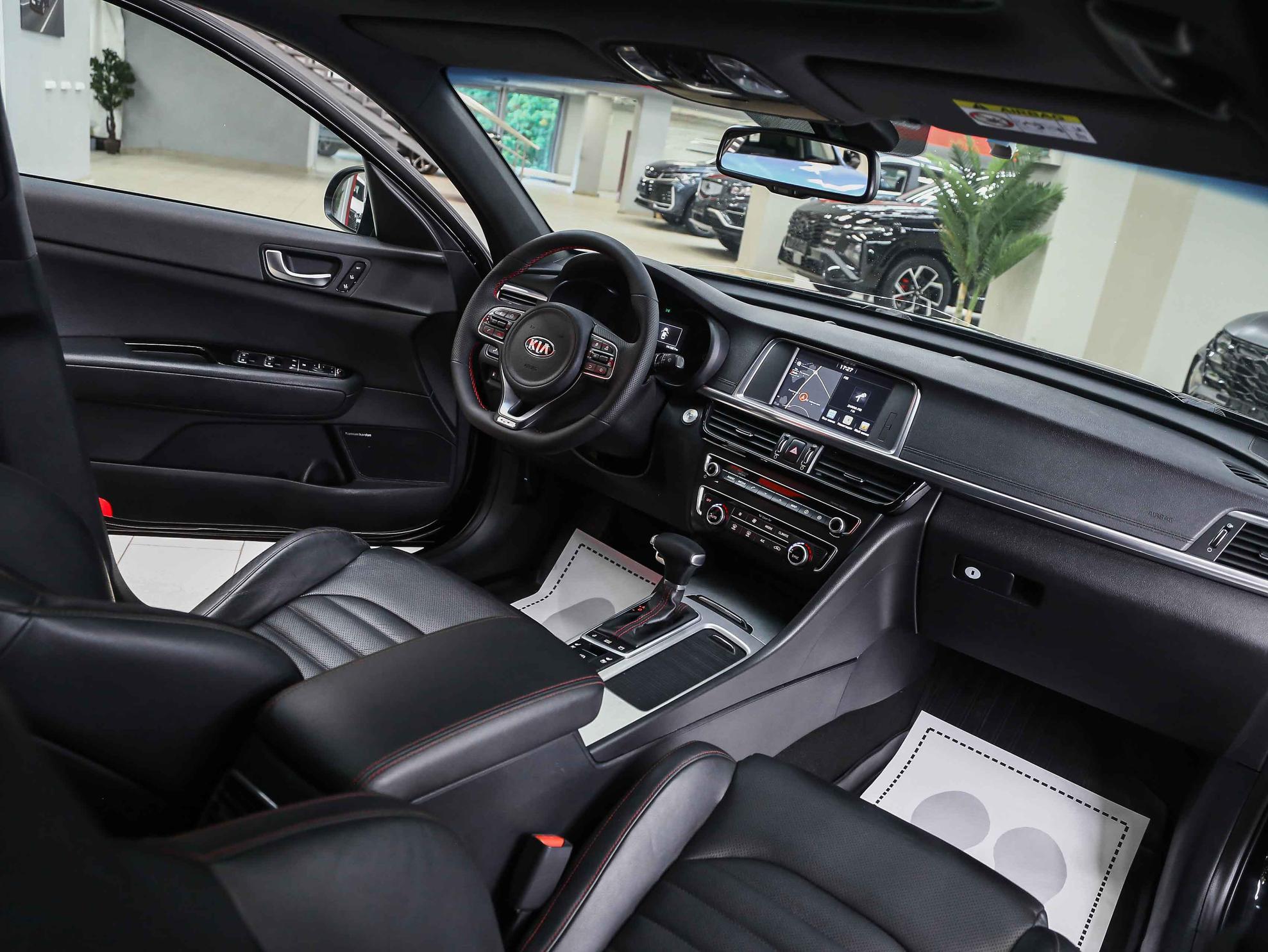 Kia Optima 2017, черный, ДЦ Орехово