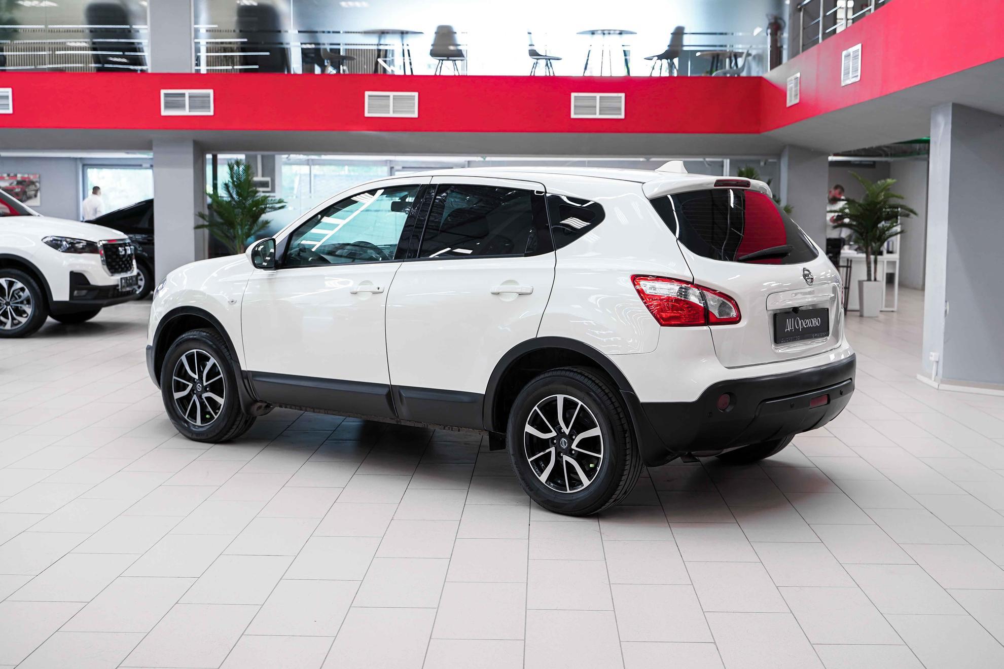 Nissan Qashqai 2013, белый, ДЦ Орехово