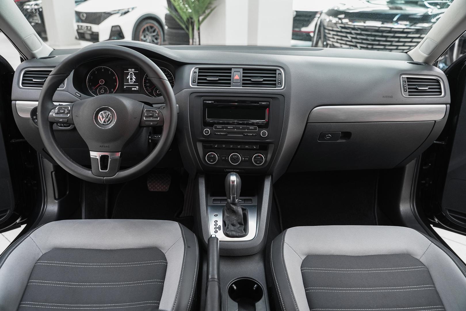 Volkswagen Jetta 2013, черный, ДЦ Орехово