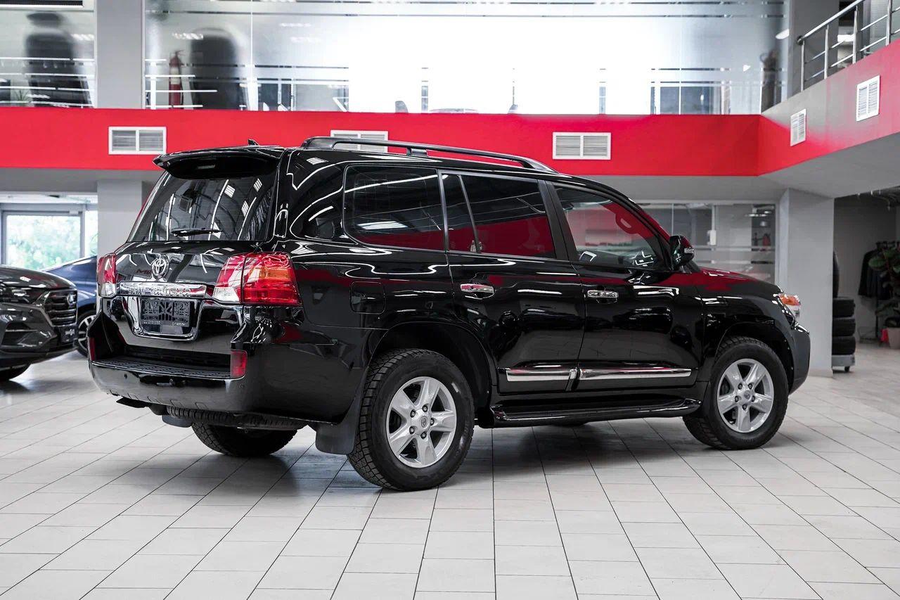 Toyota Land Cruiser 2014, черный, ДЦ Орехово