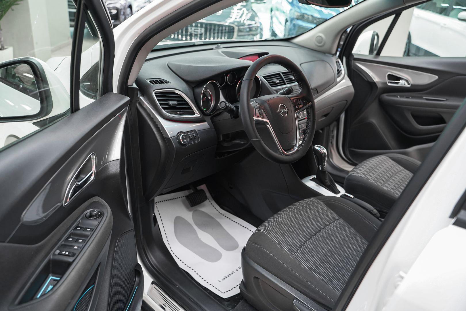 Opel Mokka 2013, белый, ДЦ Орехово