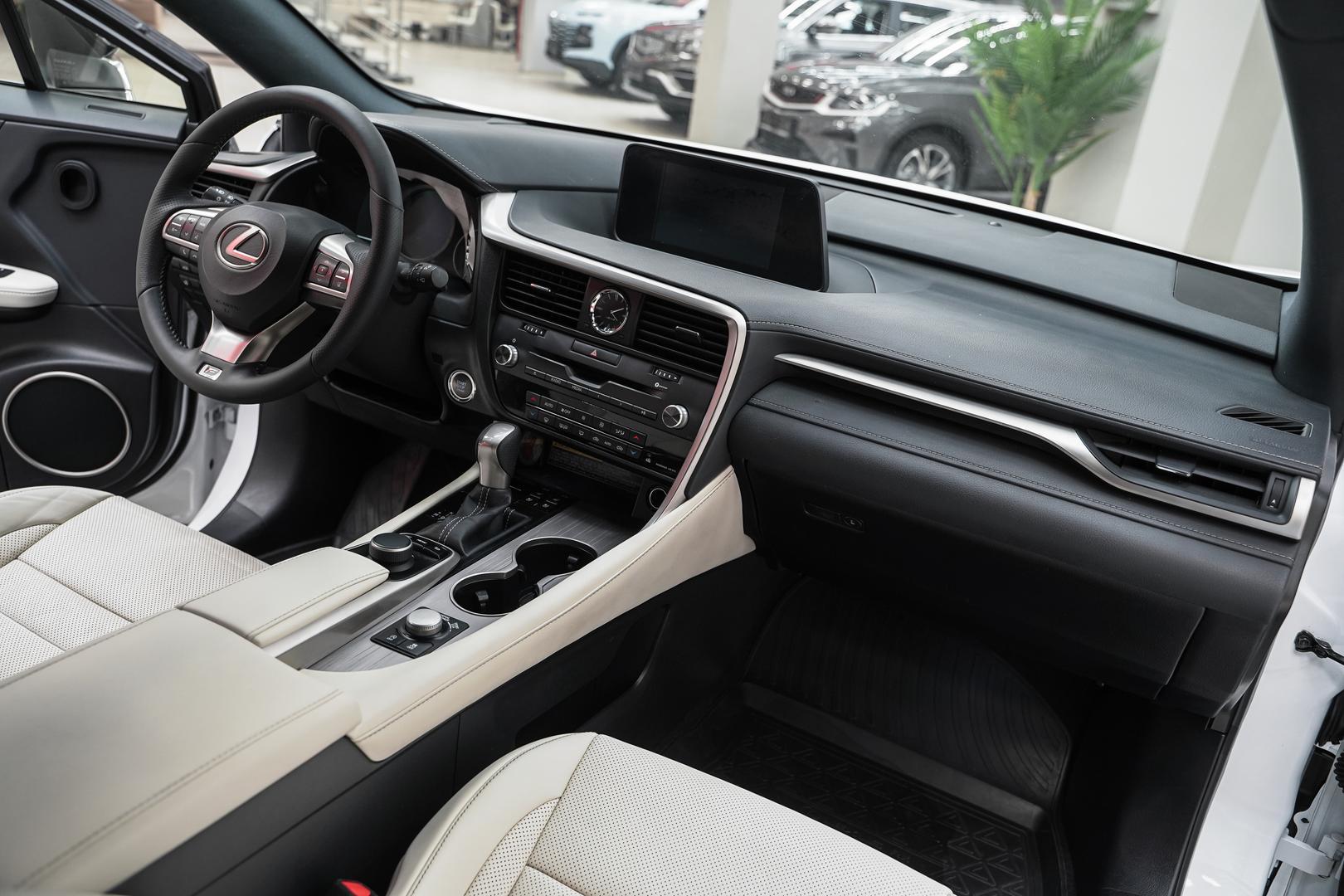 Lexus RX 2016, белый, ДЦ Орехово
