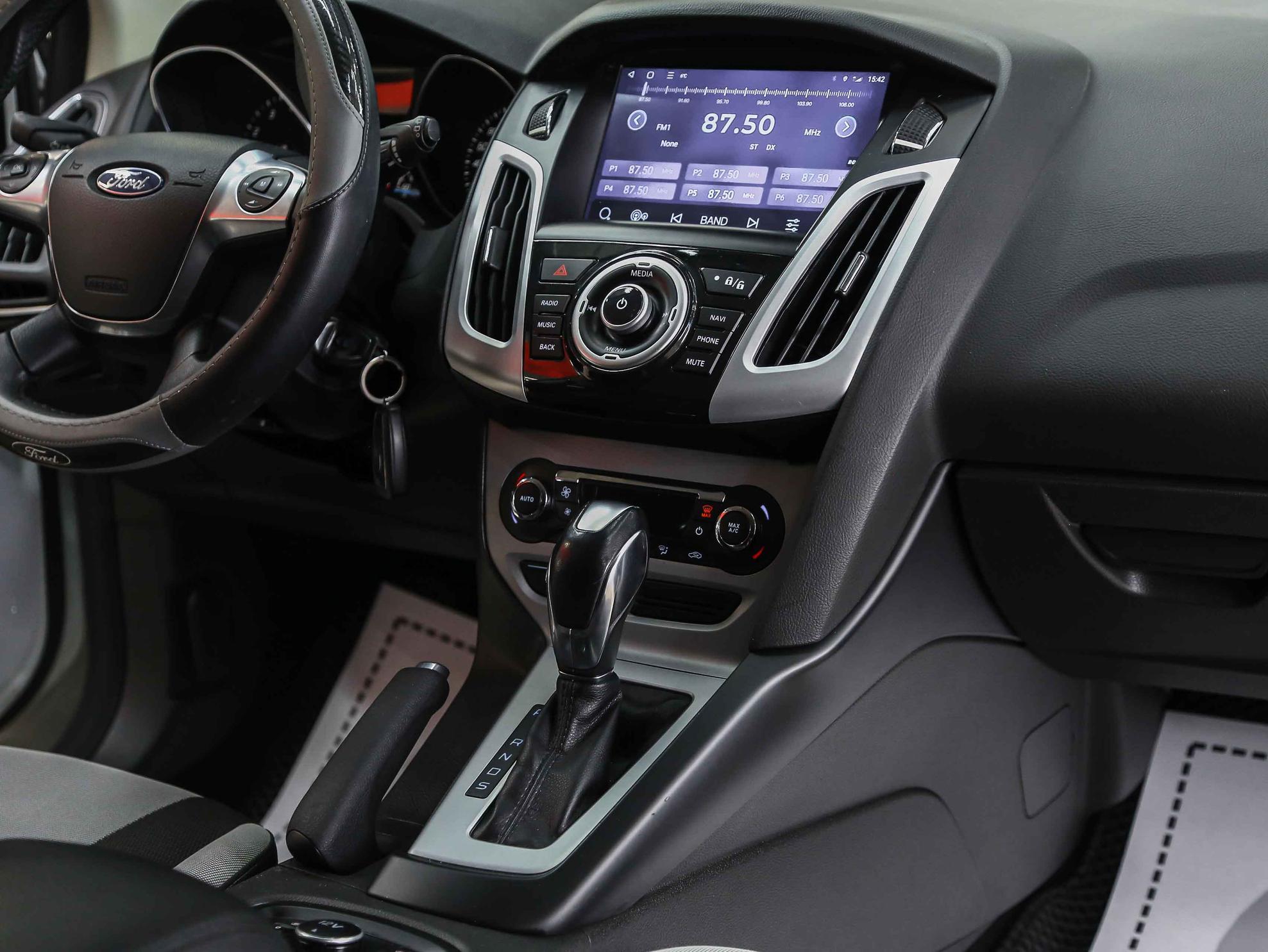 Ford Focus 2013, белый, ДЦ Орехово