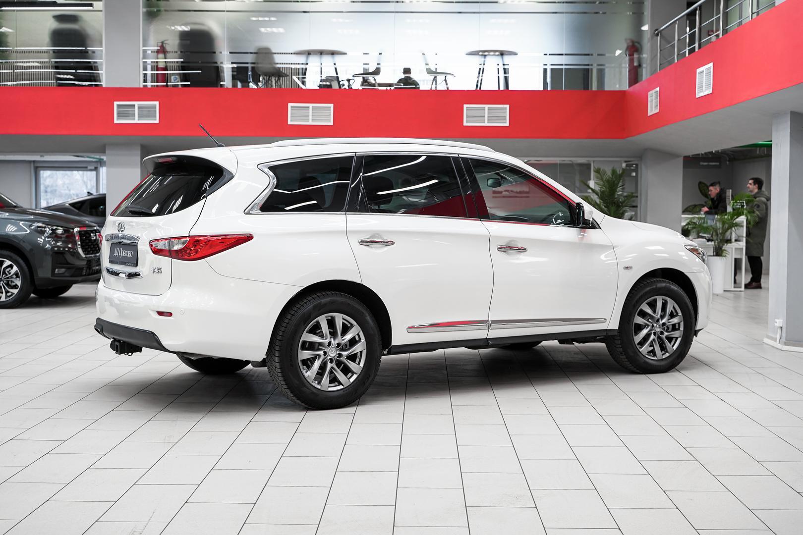 Infiniti JX 2013, белый, ДЦ Орехово