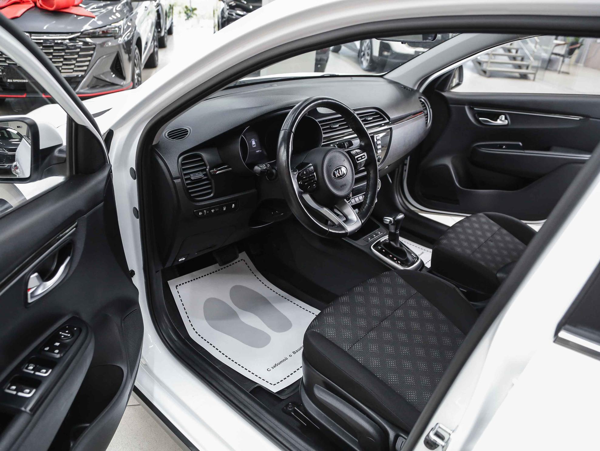 Kia Rio X-Line 2020, белый, ДЦ Орехово