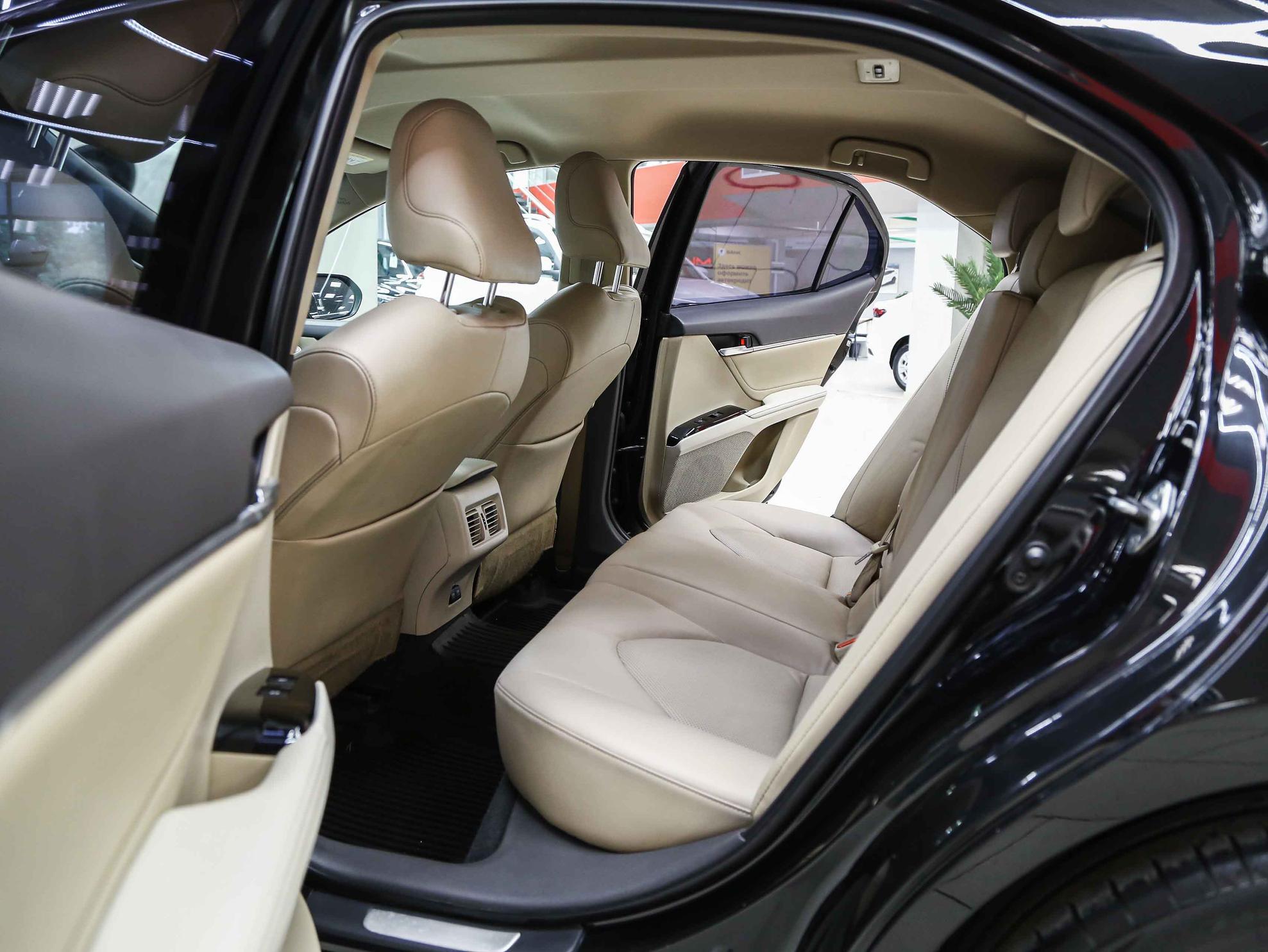 Toyota Camry 2018, черный, ДЦ Орехово