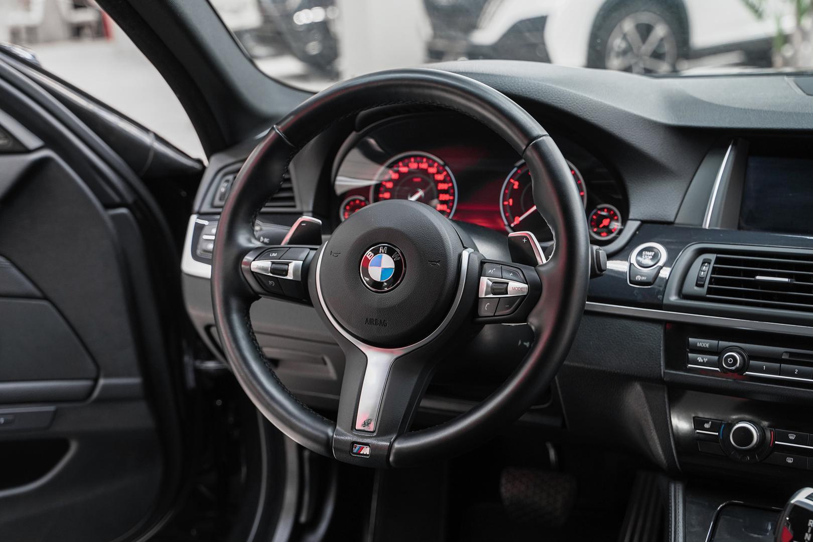 BMW 5 серии 2016, черный, ДЦ Орехово