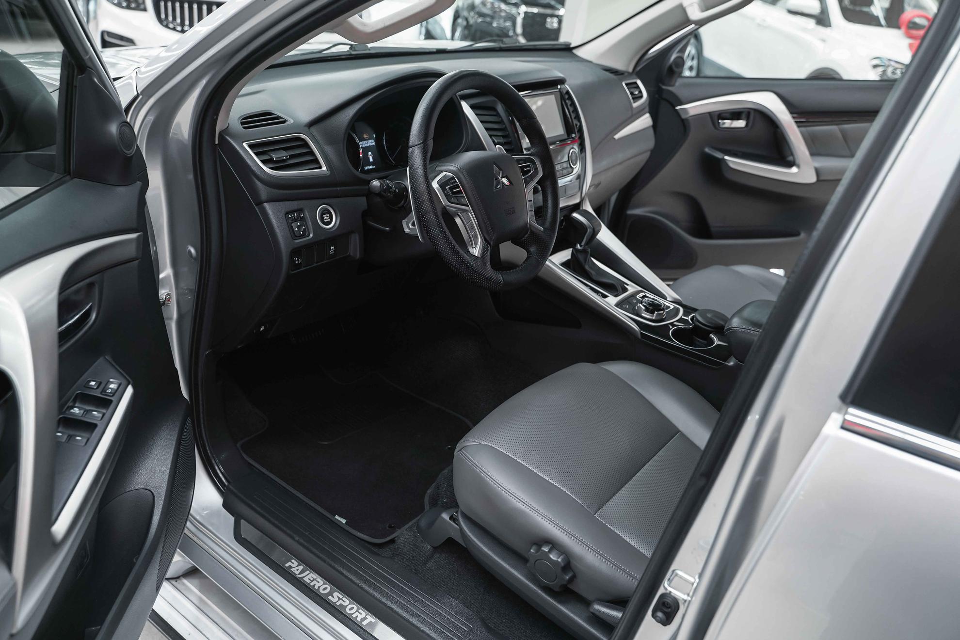 Mitsubishi Pajero Sport 2017, серебряный, ДЦ Орехово