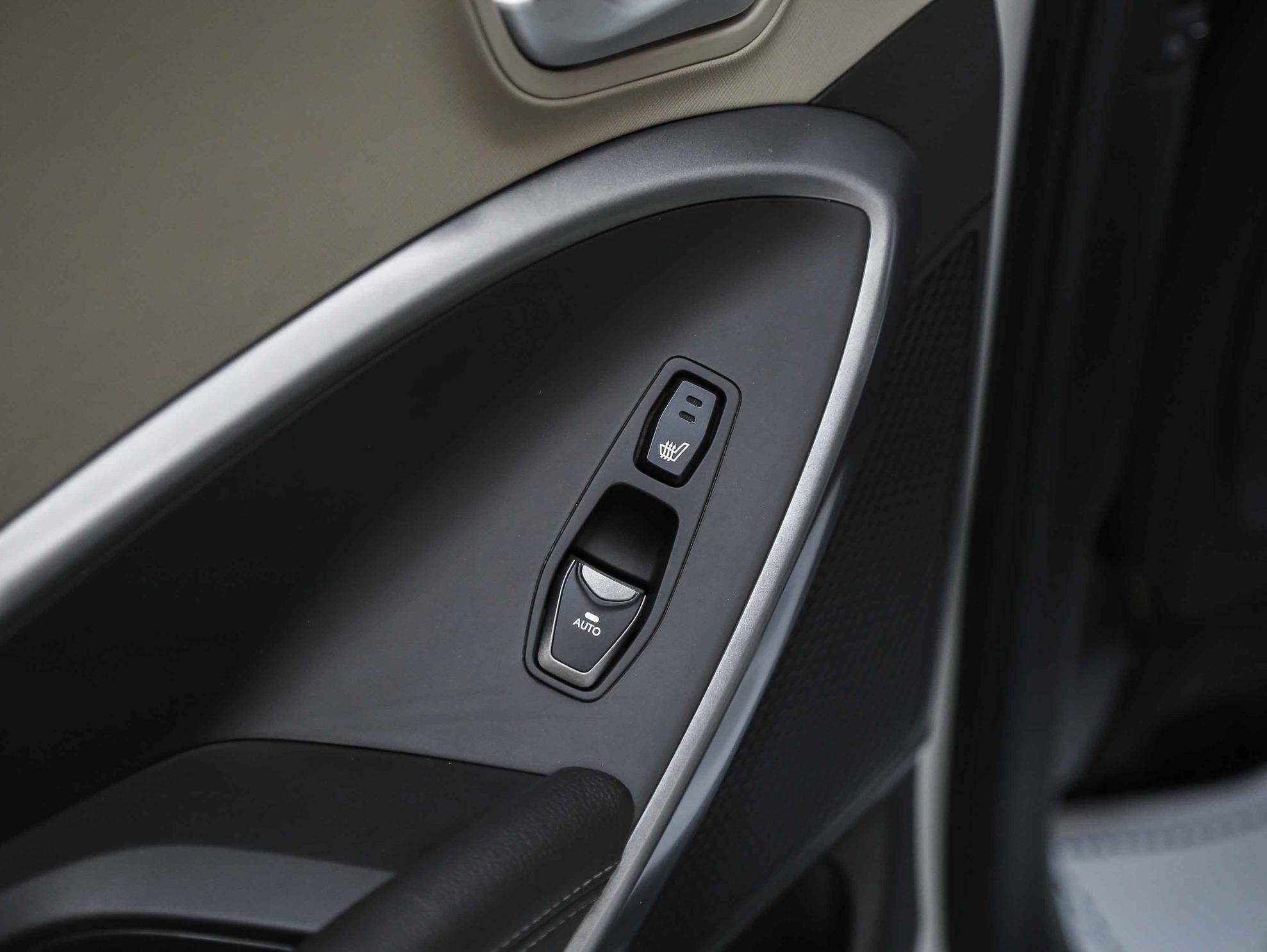 Hyundai Santa Fe 2014, белый, ДЦ Орехово