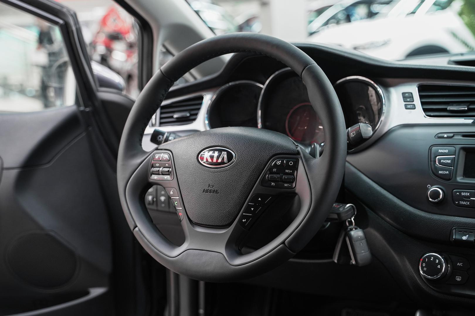 Kia Ceed 2013, серый, ДЦ Орехово