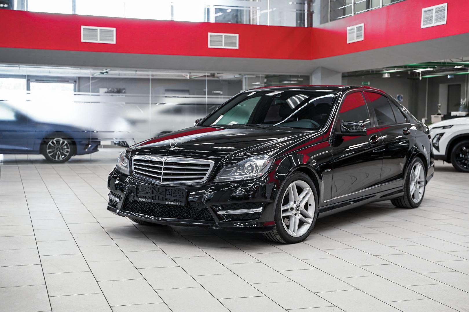 Mercedes-Benz C-Класс 2011, черный, ДЦ Орехово