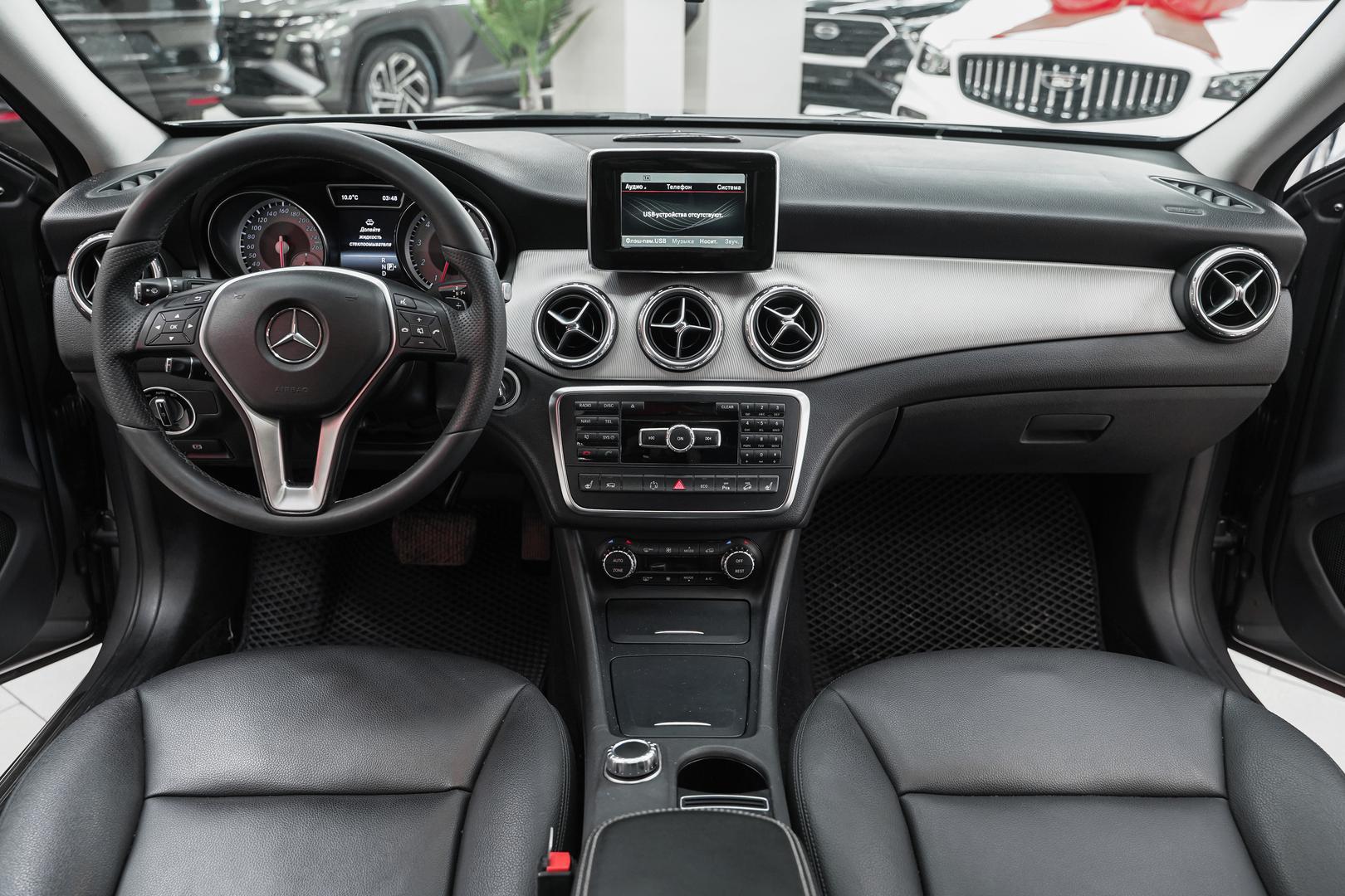 Mercedes-Benz GLA 2014, серый, ДЦ Орехово