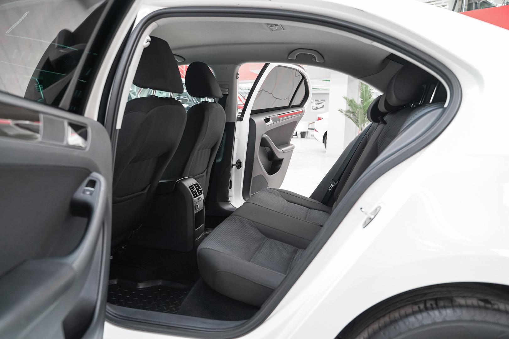 Volkswagen Jetta 2016, белый, ДЦ Орехово
