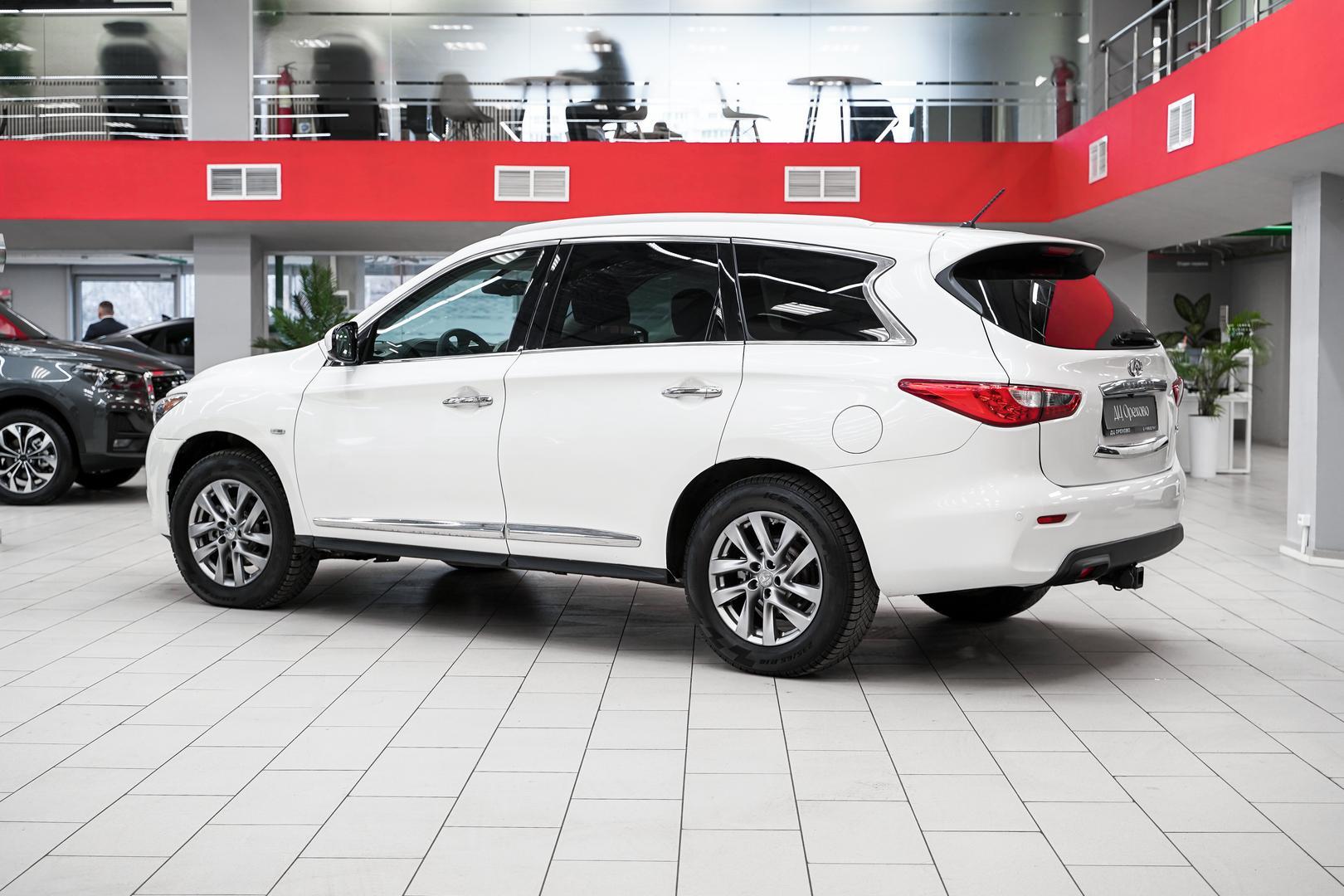 Infiniti JX 2013, белый, ДЦ Орехово