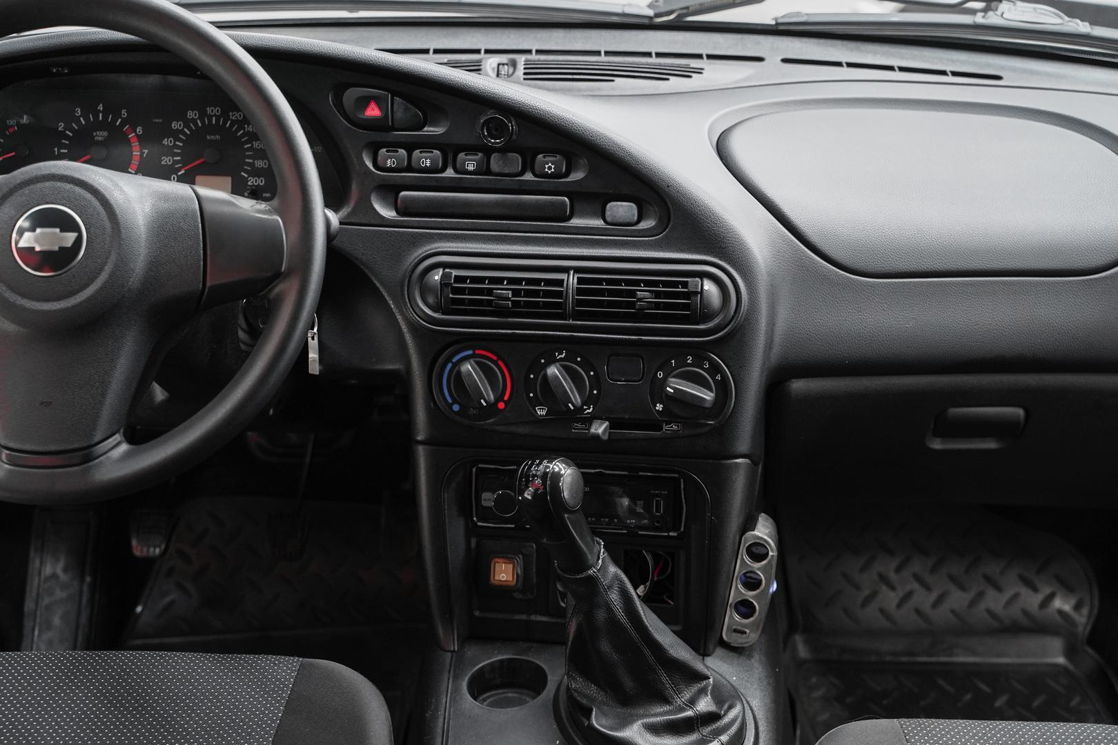 Chevrolet Niva 2013, серый, ДЦ Орехово