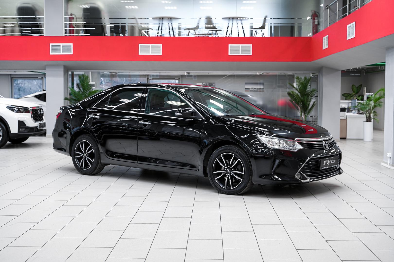 Toyota Camry 2017, черный, ДЦ Орехово