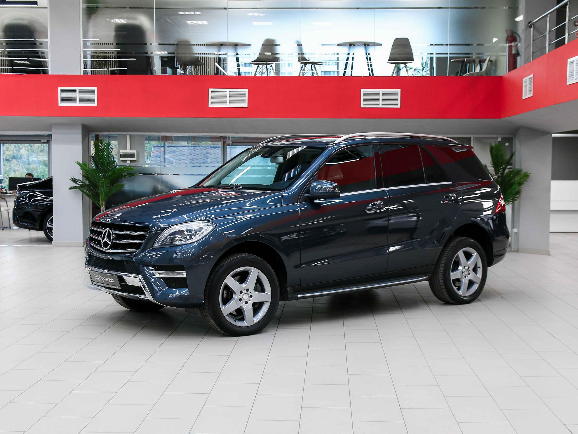 Mercedes-Benz M-Класс 2012, серый, ДЦ Орехово