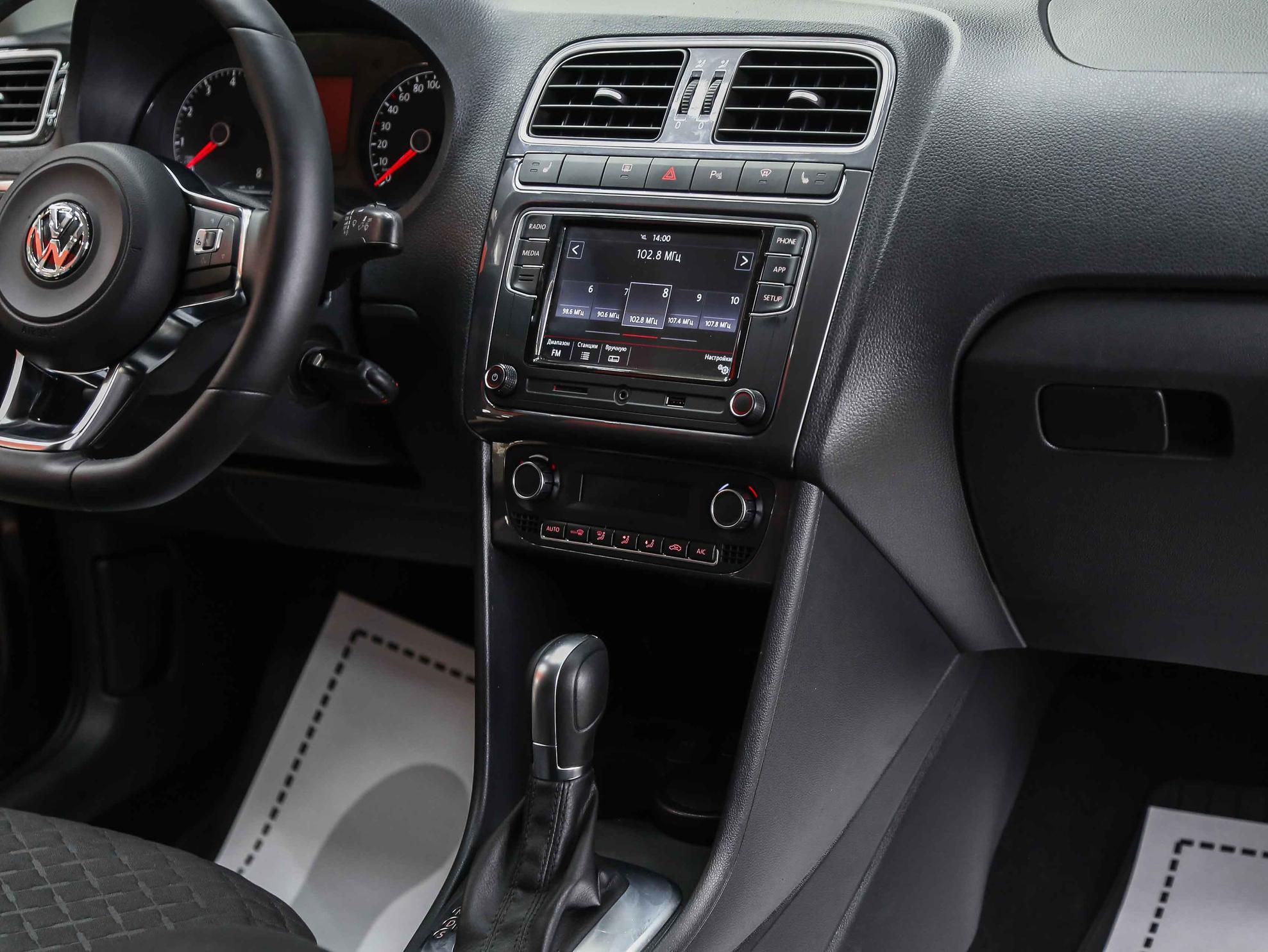 Volkswagen Polo 2018, коричневый, ДЦ Орехово