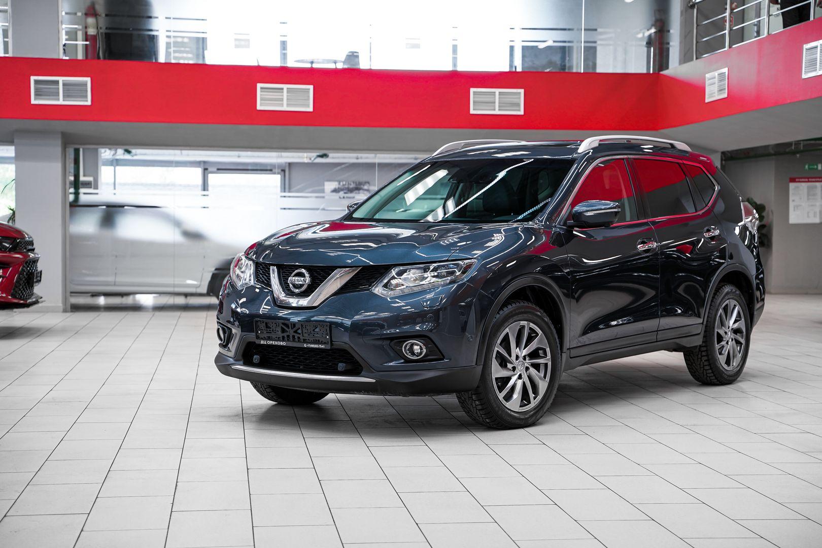 Nissan X-Trail 2015, синий, ДЦ Орехово