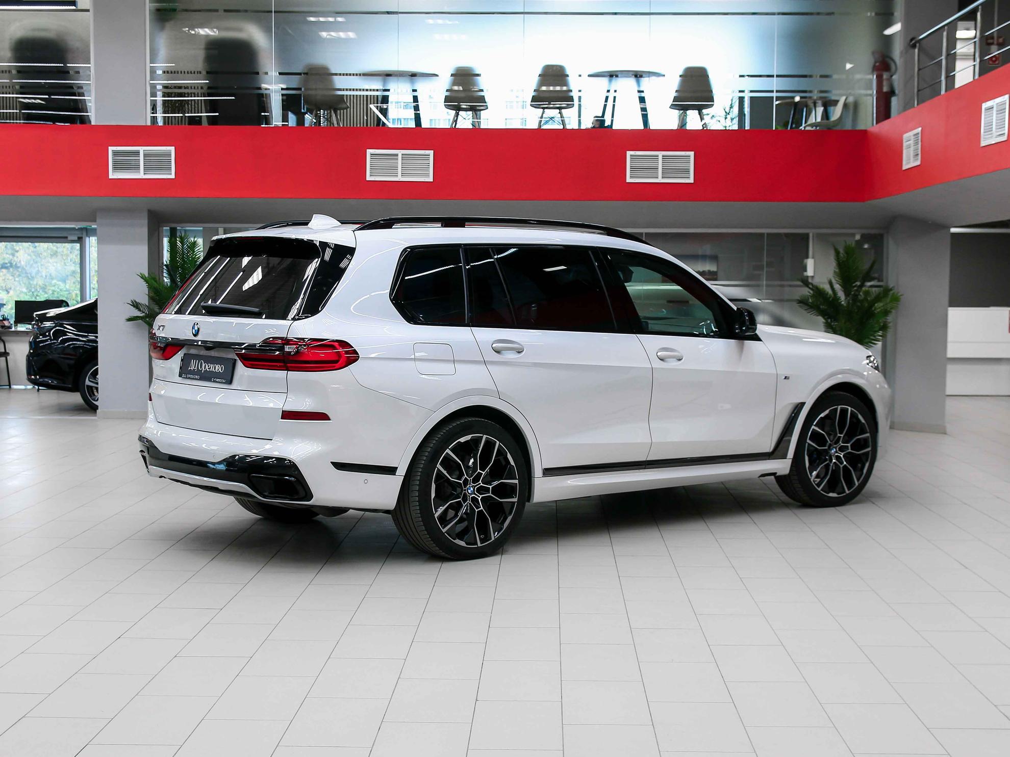 BMW X7 2020, белый, ДЦ Орехово
