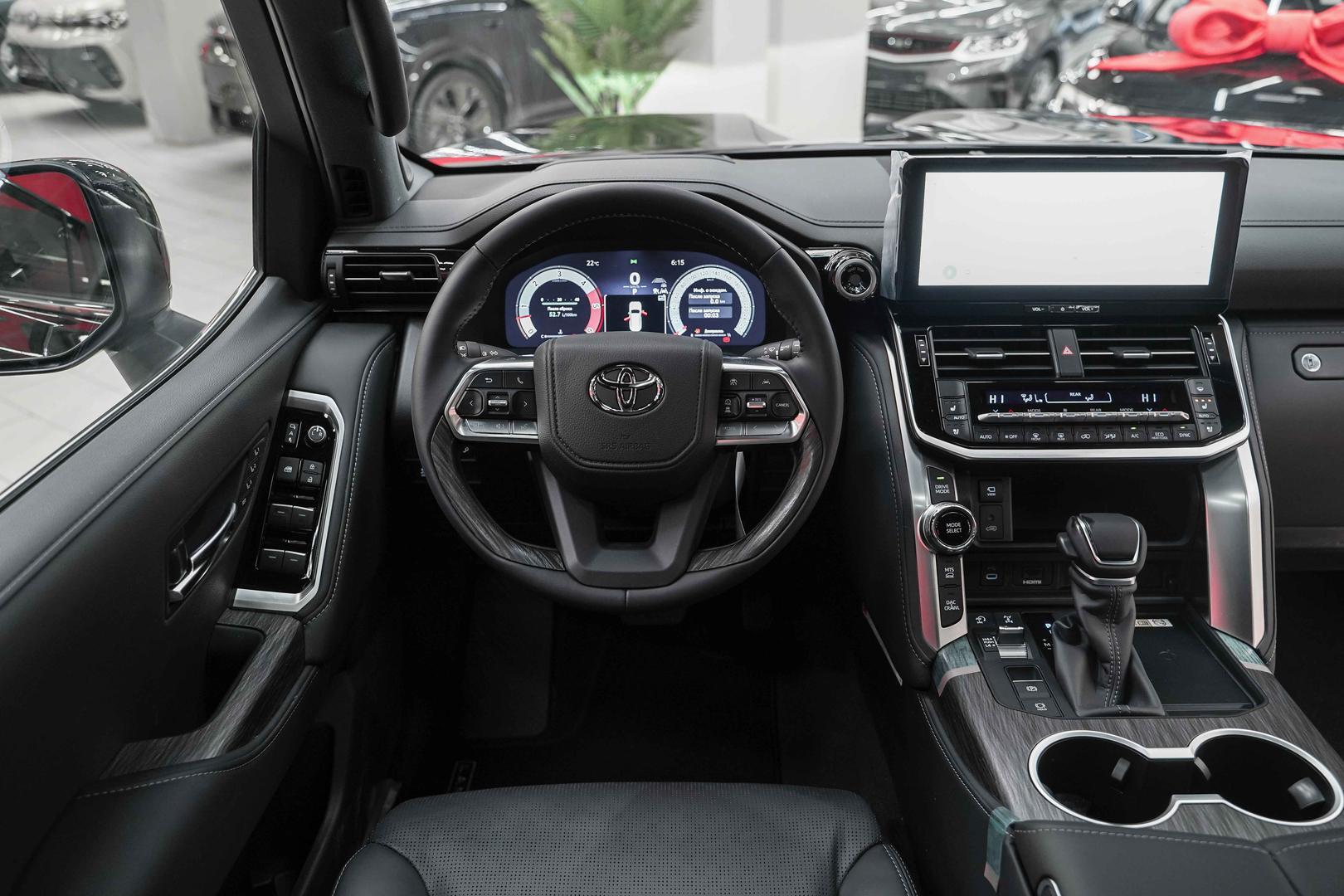 Toyota Land Cruiser 2025, черный, ДЦ Орехово