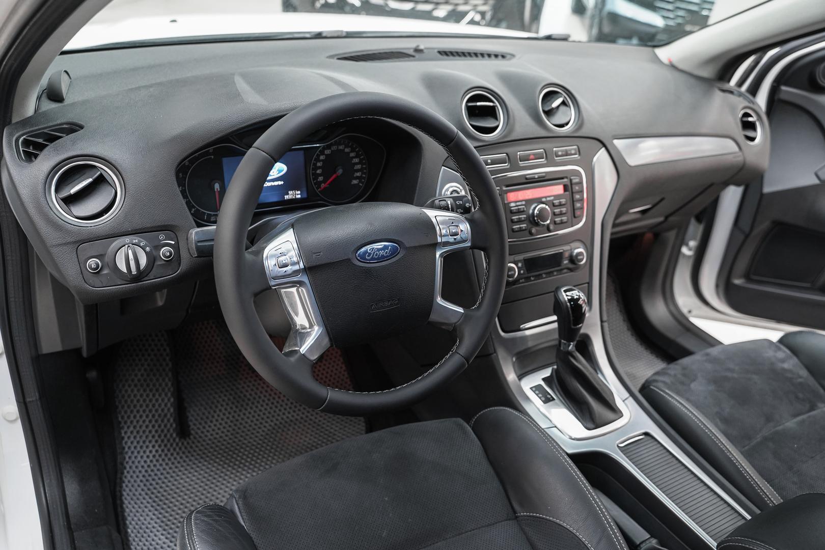 Ford Mondeo 2011, белый, ДЦ Орехово