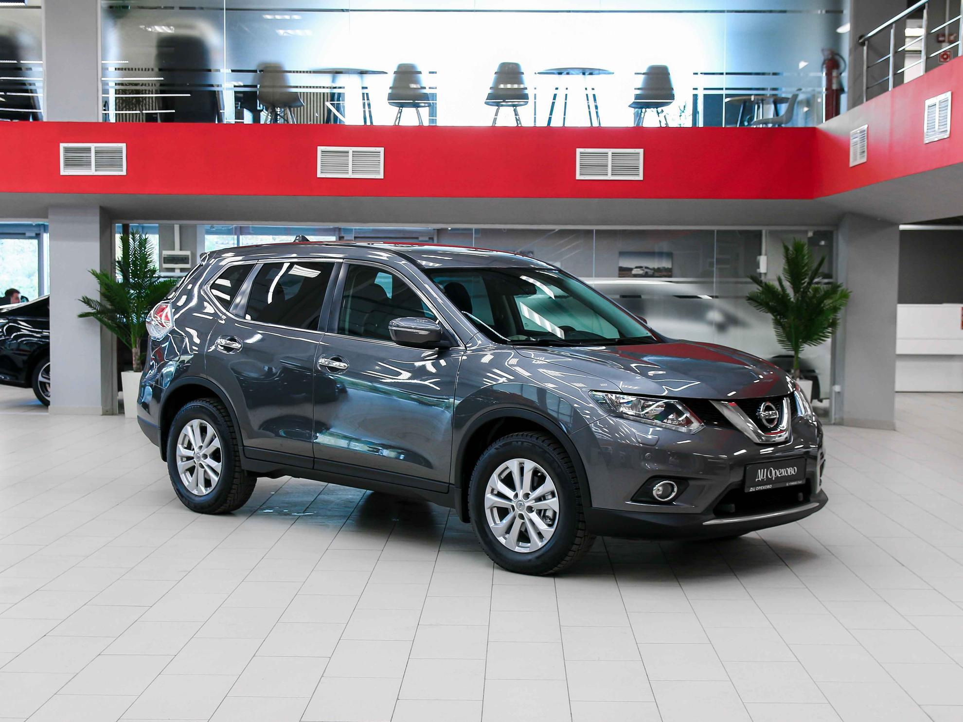 Nissan X-Trail 2015, серый, ДЦ Орехово
