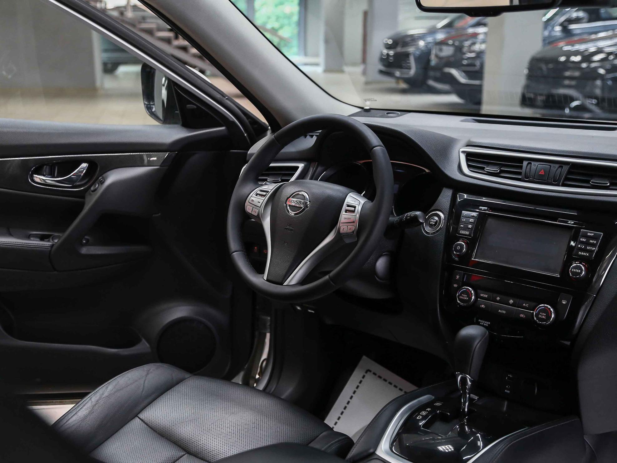 Nissan X-Trail 2015, серебряный, ДЦ Орехово