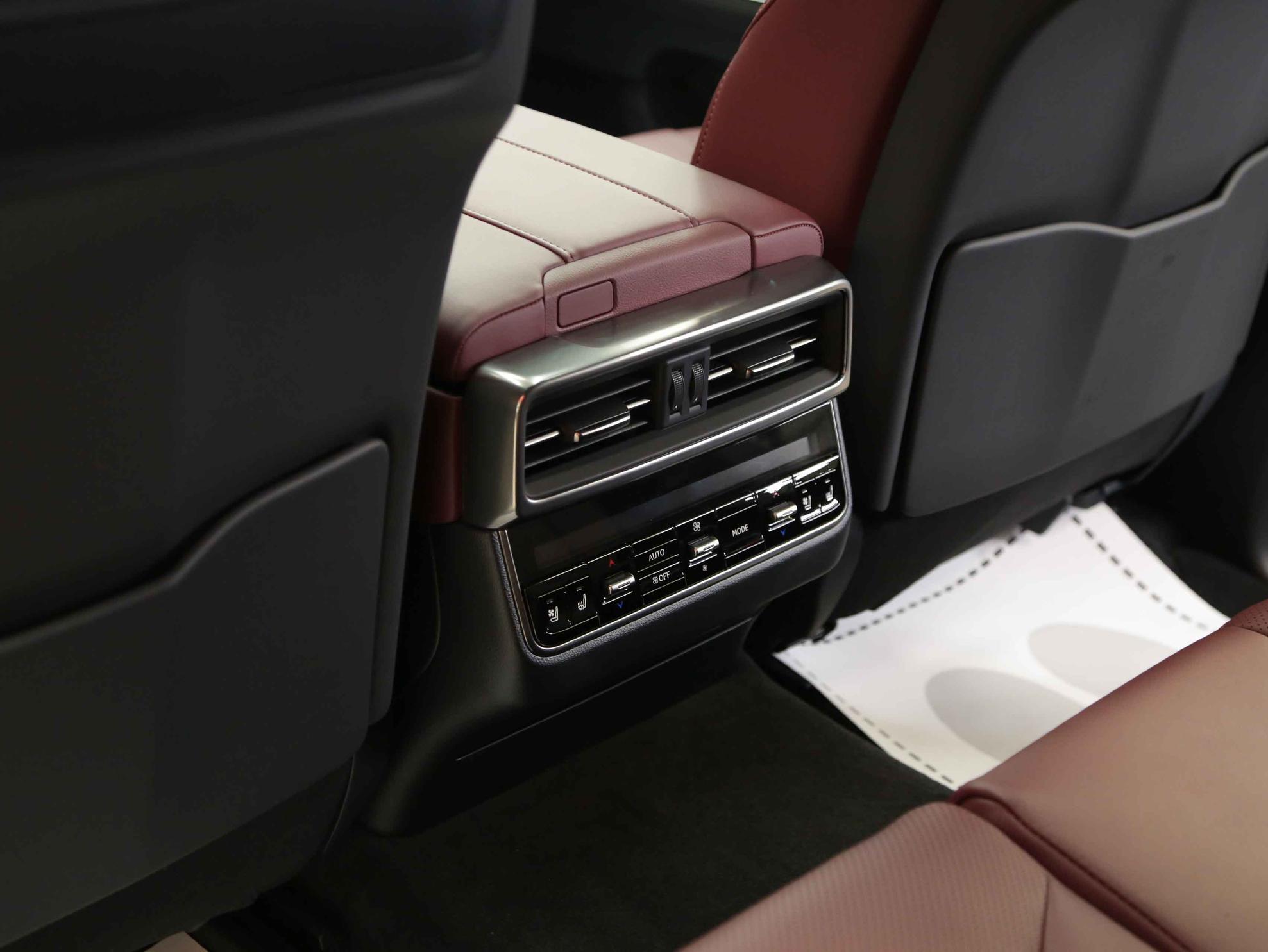 Lexus LX 2026, белый, ДЦ Орехово
