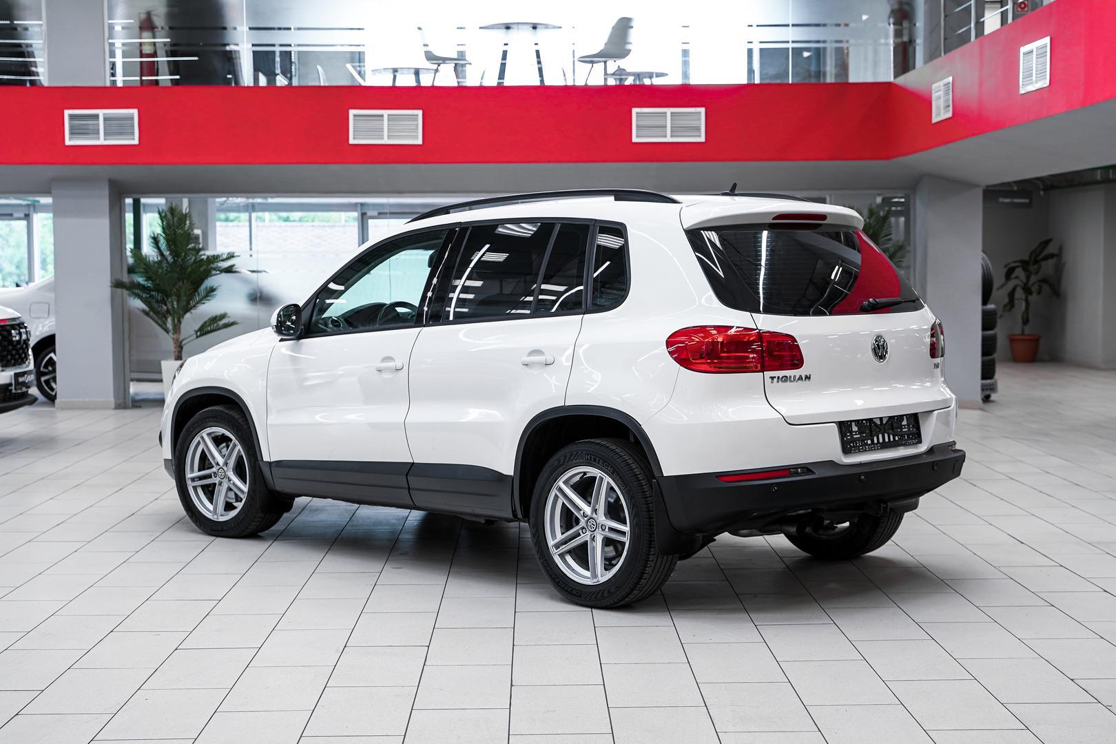 Volkswagen Tiguan 2012, белый, ДЦ Орехово