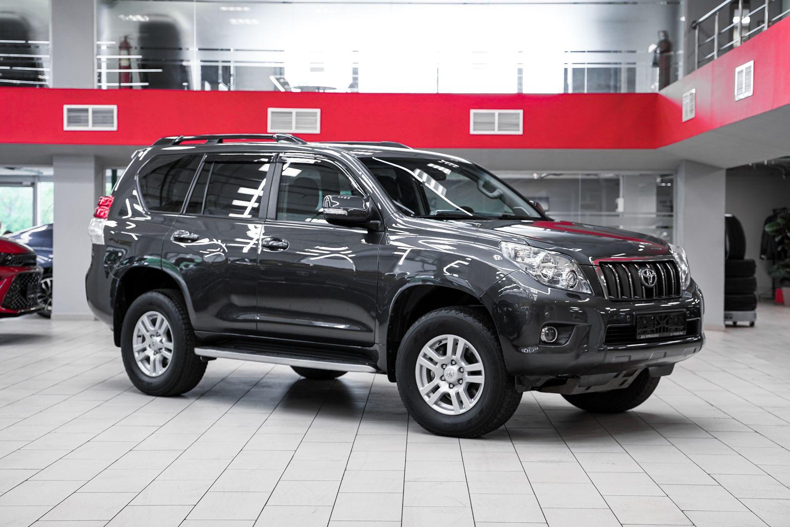 Toyota Land Cruiser Prado 2011, серый, ДЦ Орехово