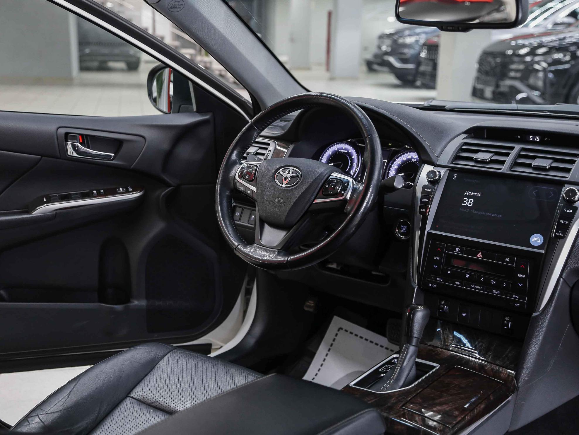 Toyota Camry 2017, белый, ДЦ Орехово