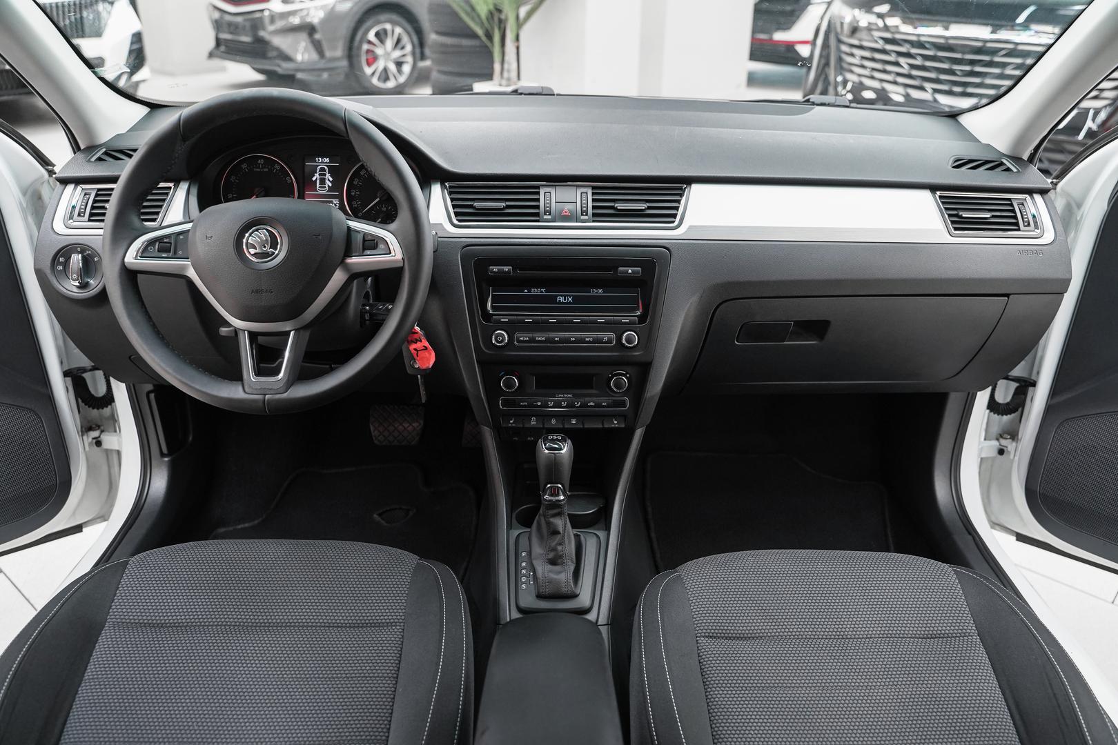 Skoda Rapid 2015, белый, ДЦ Орехово