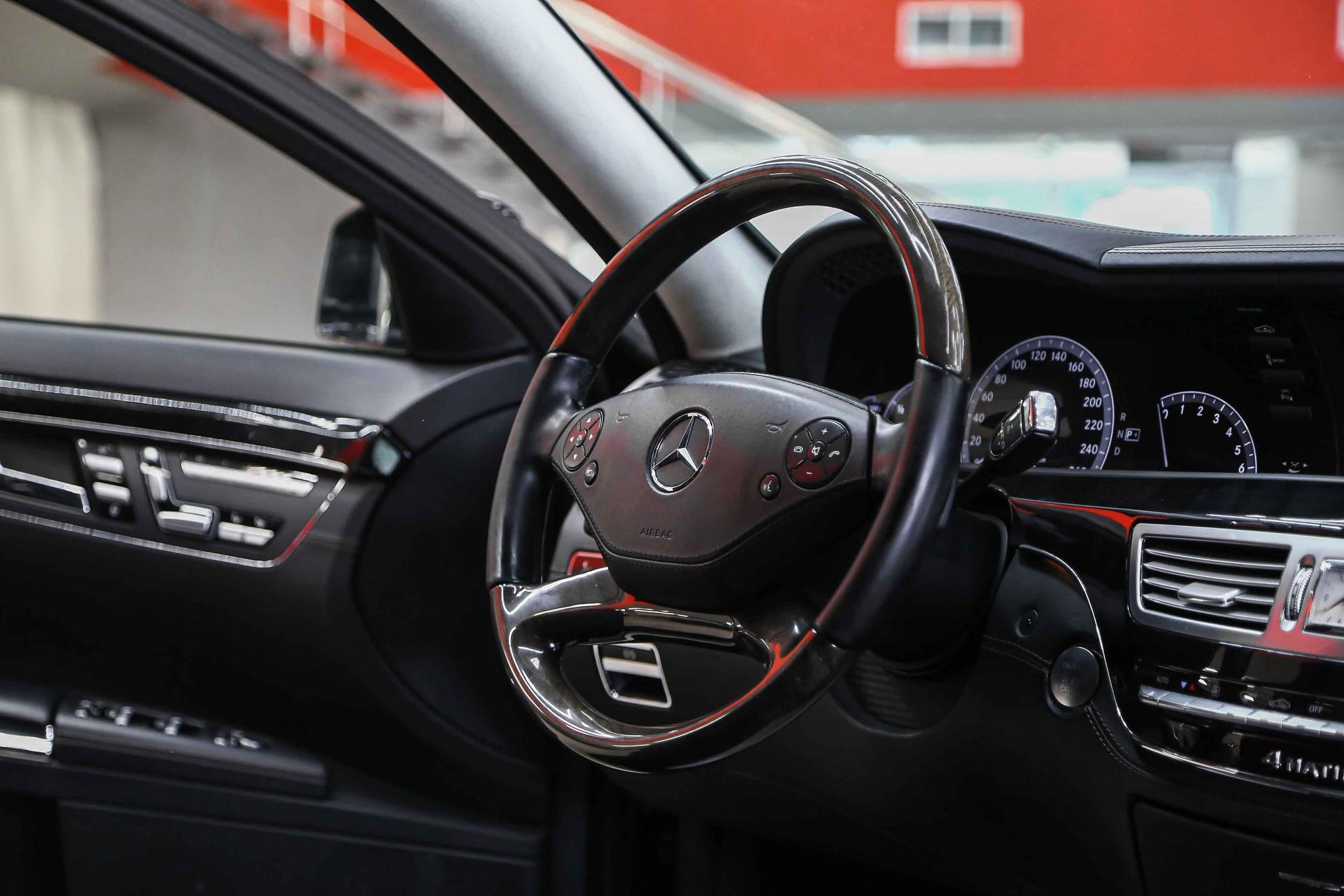 Mercedes-Benz S-Класс 2011, черный, ДЦ Орехово