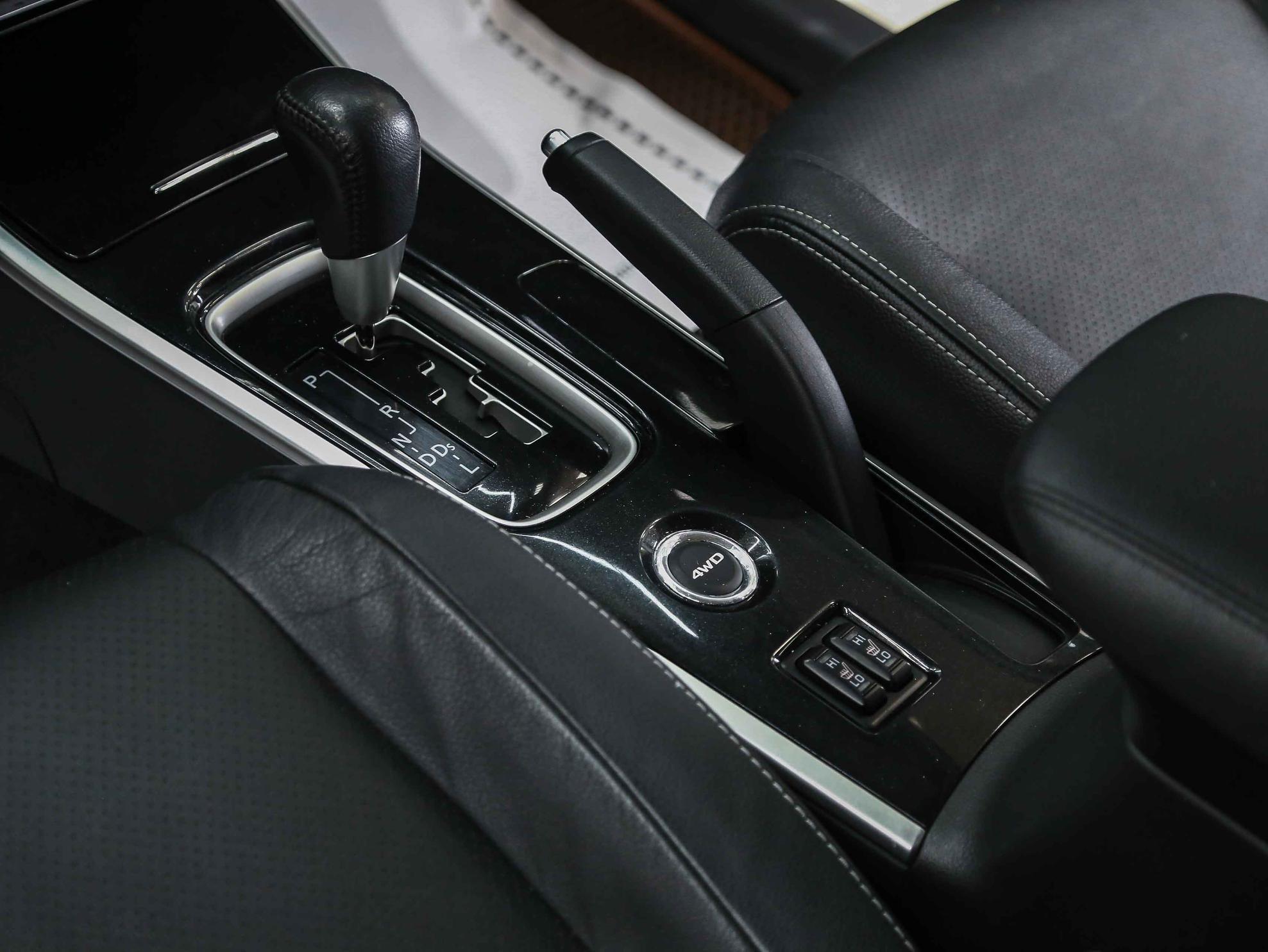 Mitsubishi Outlander 2017, белый, ДЦ Орехово