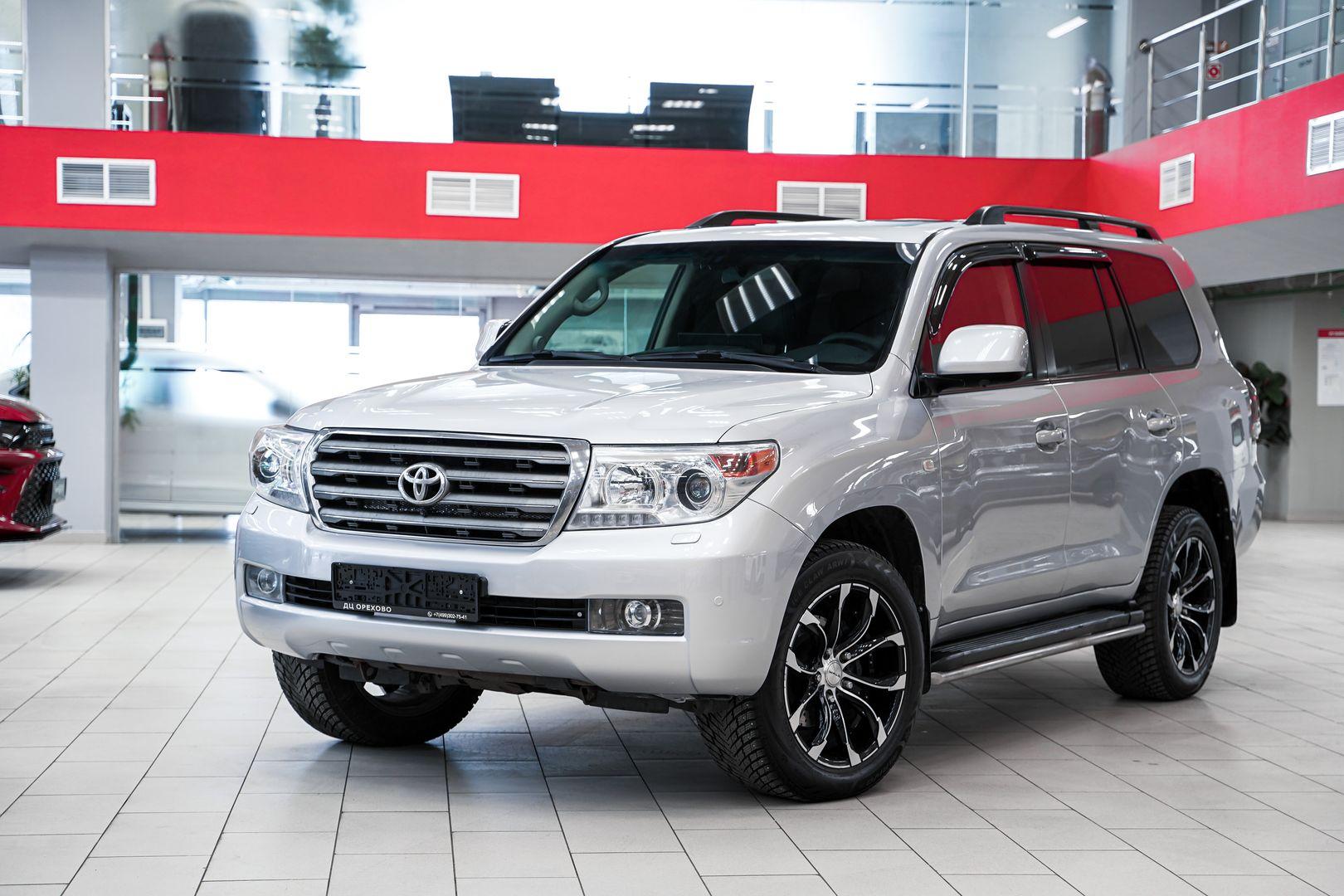Toyota Land Cruiser 2008, серебряный, ДЦ Орехово
