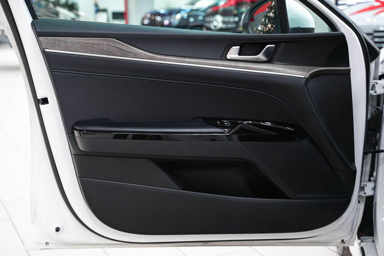 Kia K5 2021, белый, ДЦ Орехово