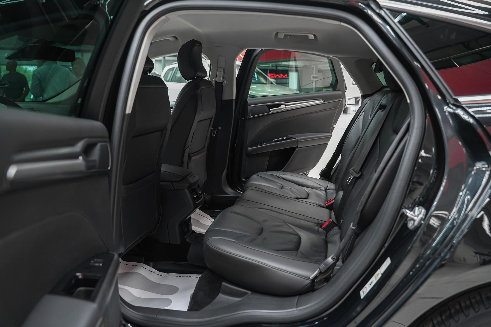 Ford Mondeo 2015, черный, ДЦ Орехово