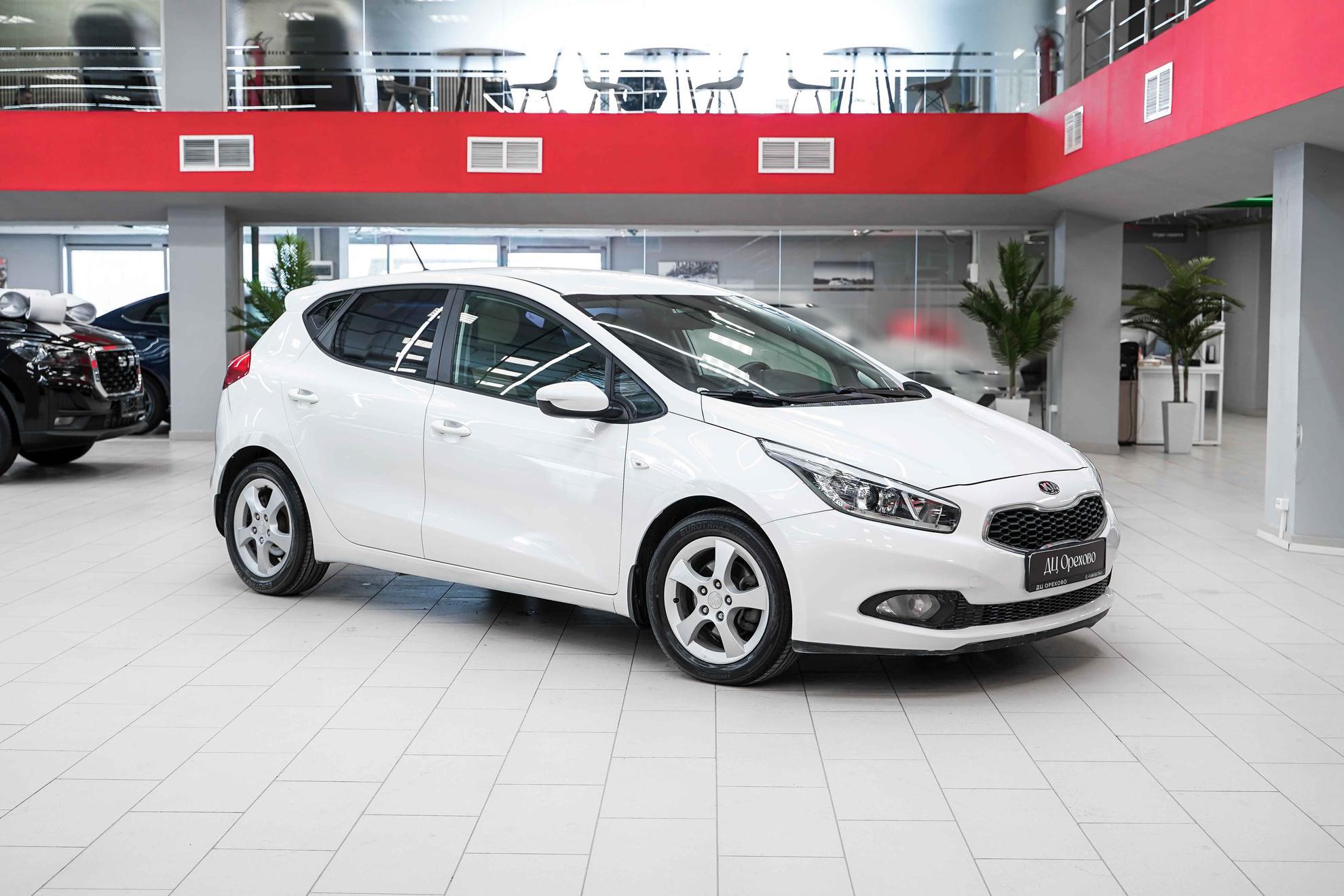 Kia Ceed 2015, белый, ДЦ Орехово